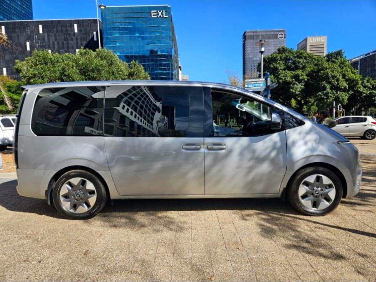 Silver Hyundai Staria premium 7-seater
